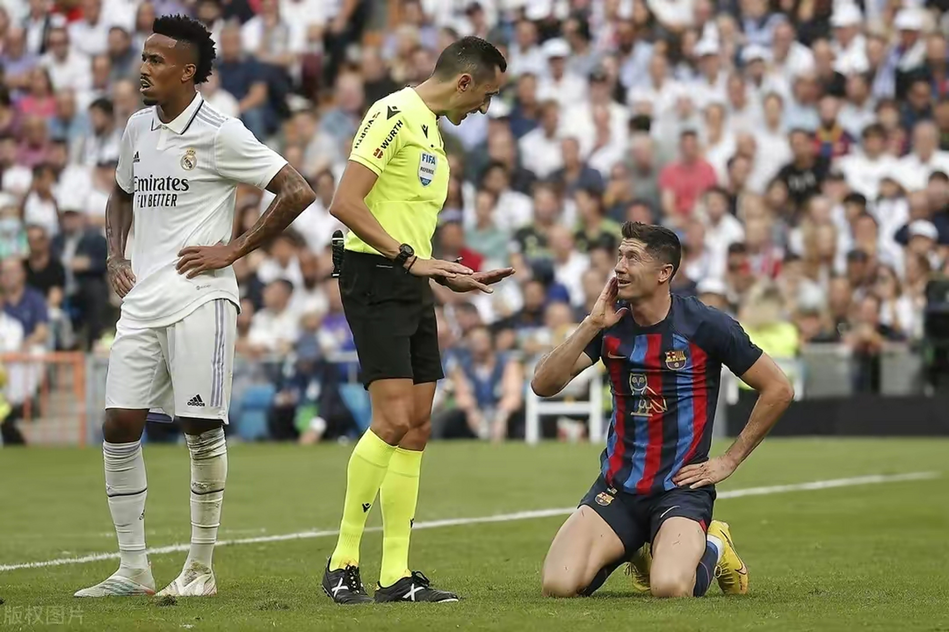 西班牙横扫韩国，本泽马带队取胜