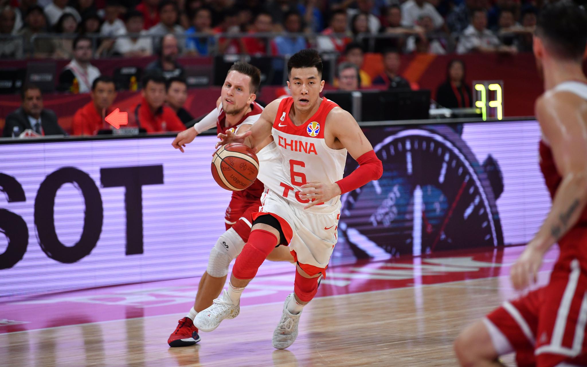 中国绝杀波兰，马丁内利扛起全队