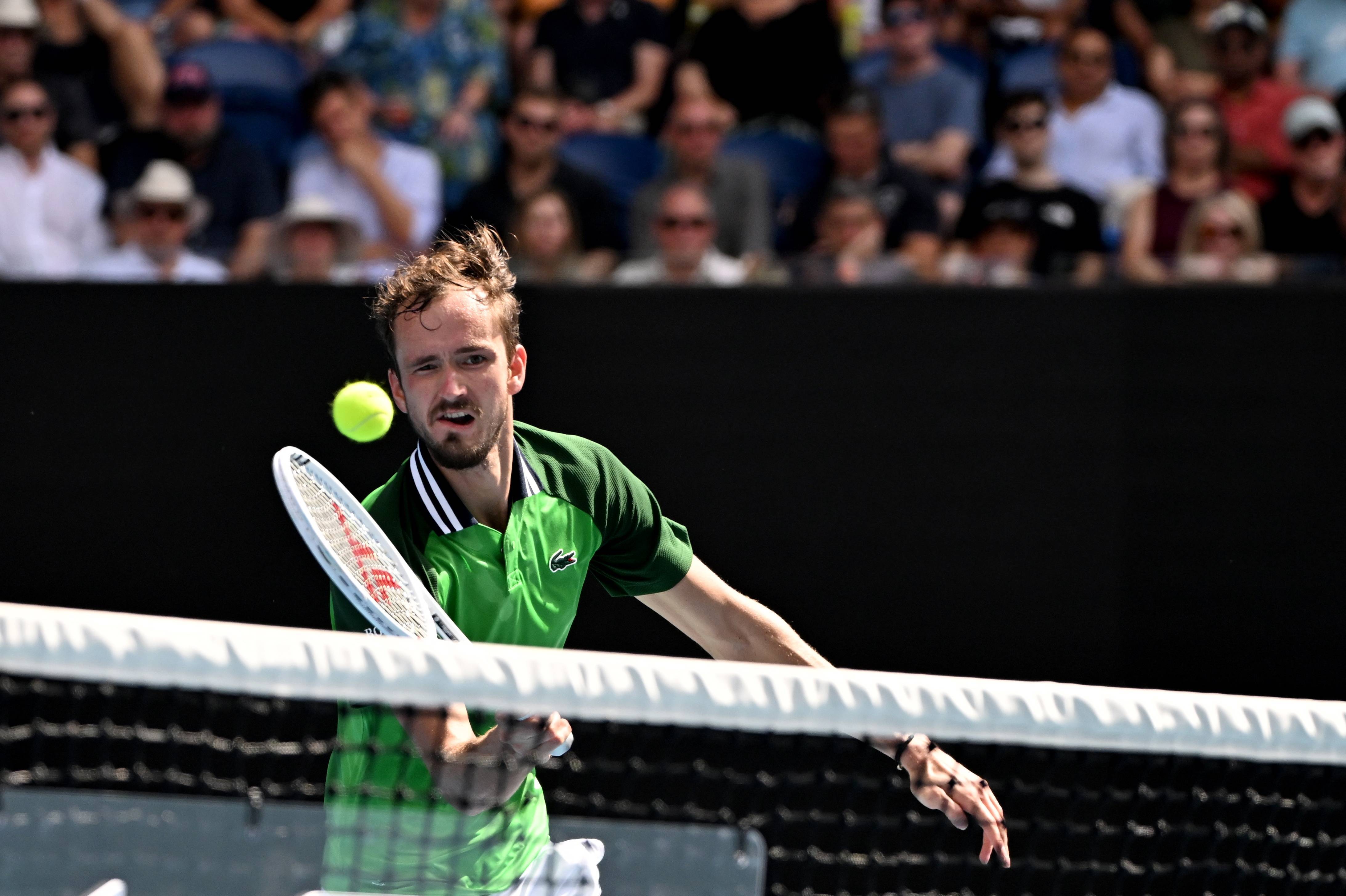 戴维斯杯翻盘澳网,梅德韦杰夫扛起全队 戴维斯杯翻盘澳网,梅德韦杰夫扛起全队