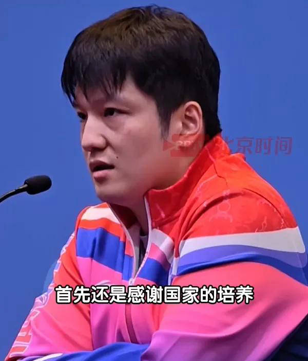 法国乒乓球队血洗日本乒乓球队,樊振东完成帽子戏法 法国乒乓球队血洗日本乒乓球队,樊振东完成帽子戏法