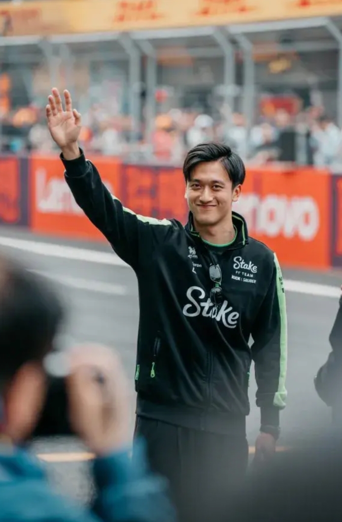 索伯车队翻盘哈斯车队,周冠宇扛起全队 索伯车队翻盘哈斯车队,周冠宇扛起全队