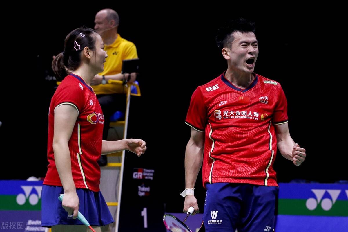 印度队力克中国队，黄鸭组合点燃赛场