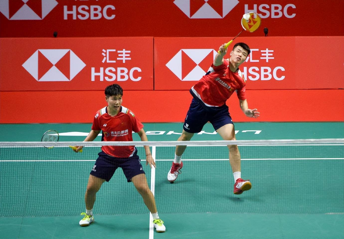 印度队力克中国队，黄鸭组合点燃赛场