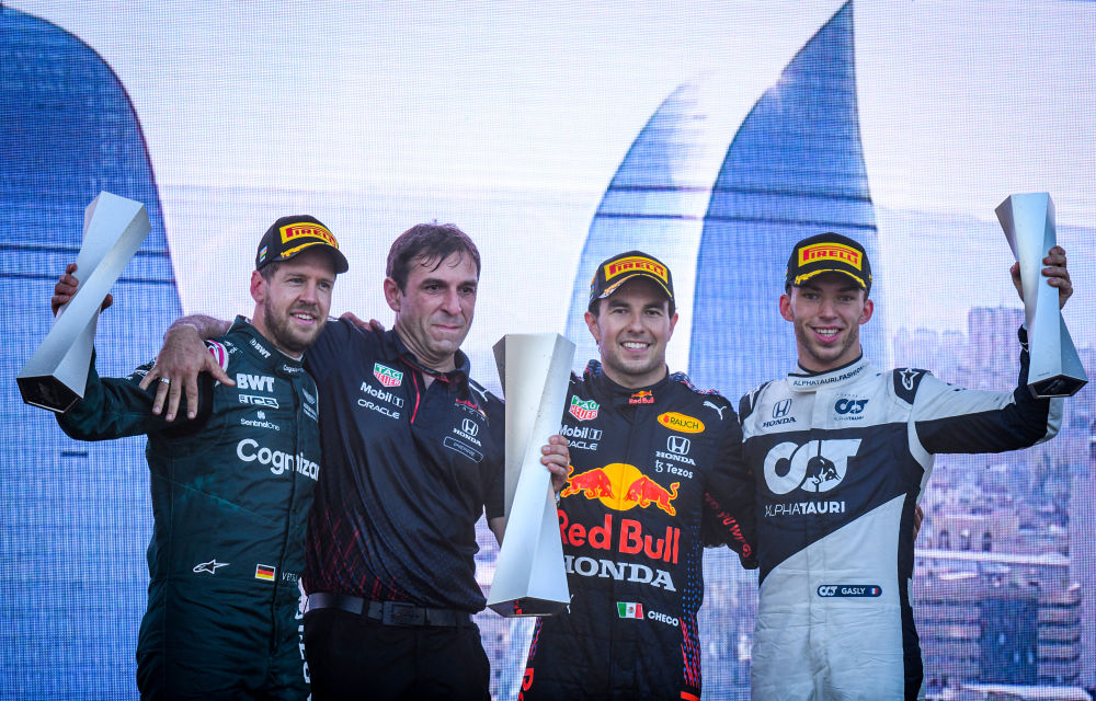 阿斯顿马丁绝杀哈斯车队，佩雷兹刷新纪录