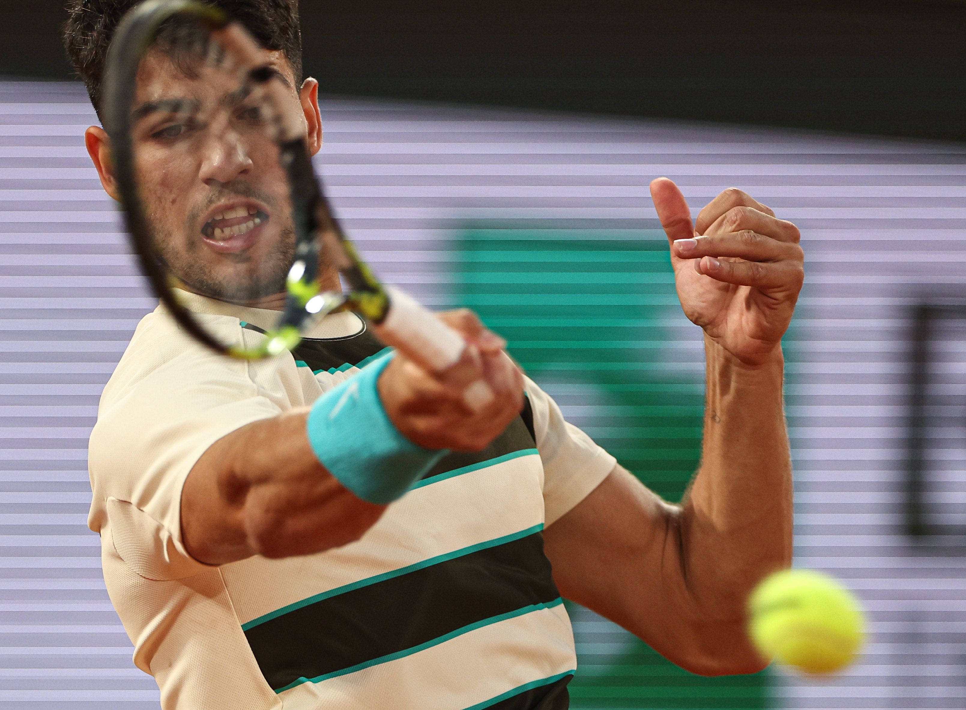 法国网球队绝杀世界网球队，阿尔卡拉斯爆发神勇