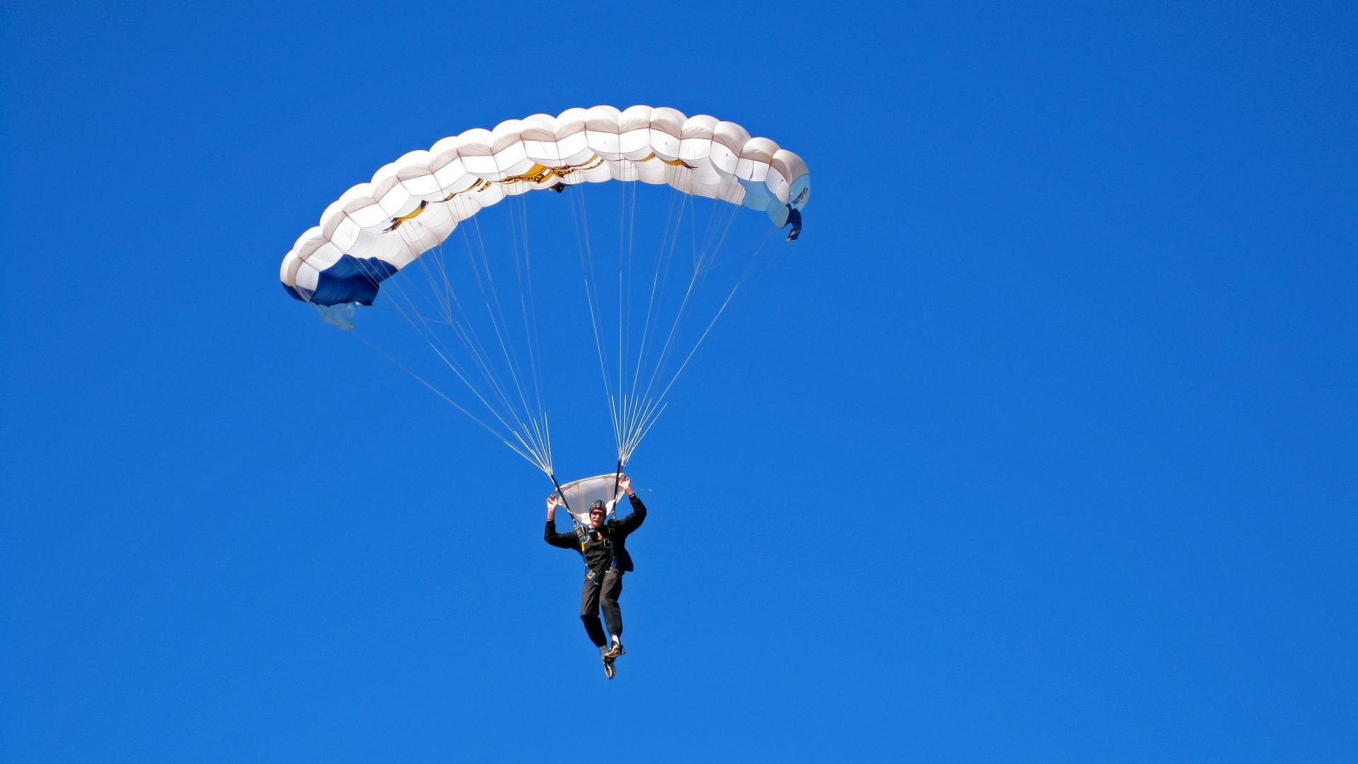 林高远独取两分，英格兰队横扫日本队创历史性胜利